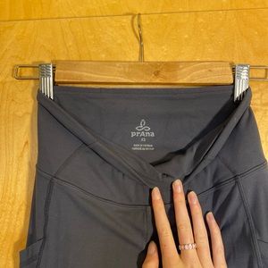 XS Prana leggings with pockets